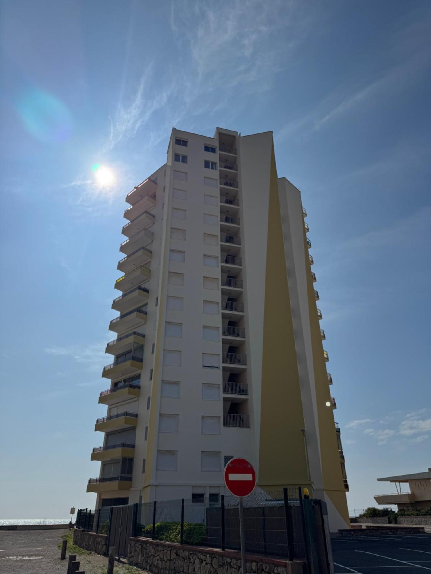 Апартаменты La Tour Alba Вальрас-Пляж Экстерьер фото